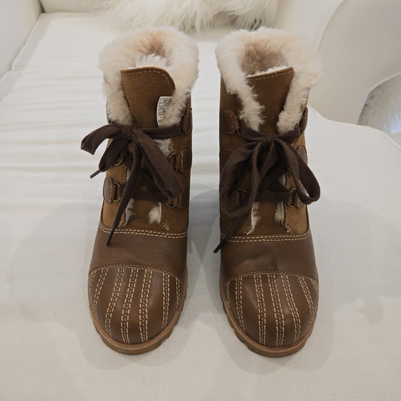 UGG Alasdair Shearling Wedge Boots Size 8 Brown Suede & Leather - Picture 2 of 9